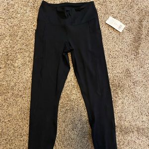Altard State Revival- Work out leggings w pockets. Size Small